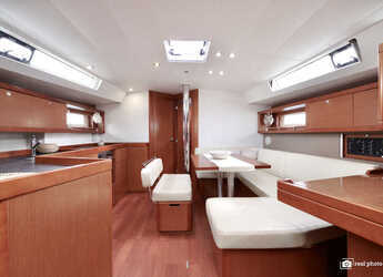 Rent a sailboat in Marina di Scarlino - Oceanis 45