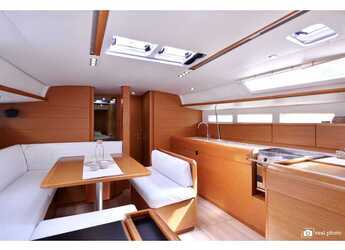 Rent a sailboat in Marina di Scarlino - Sun Odyssey 519