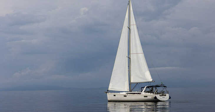 Chartern Sie segelboot in Marina di Scarlino - Oceanis 48