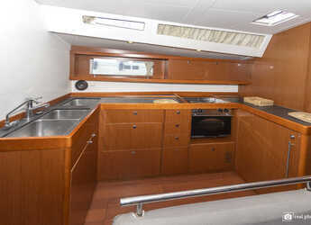 Rent a sailboat in Marina di Scarlino - Oceanis 48