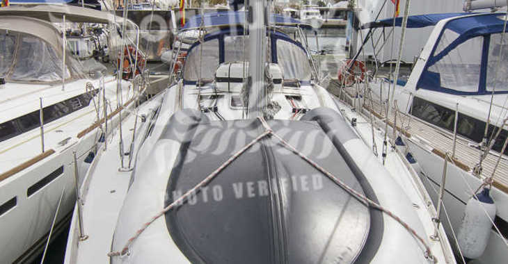 Rent a sailboat in Muelle de la lonja - Oceanis 40