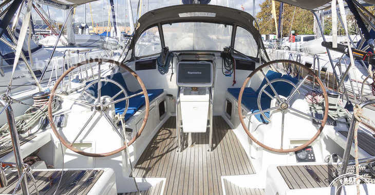 Rent a sailboat in Muelle de la lonja - Sun Odyssey 409