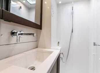 Rent a catamaran in Marina di Portisco - Lagoon 450 Flybridge