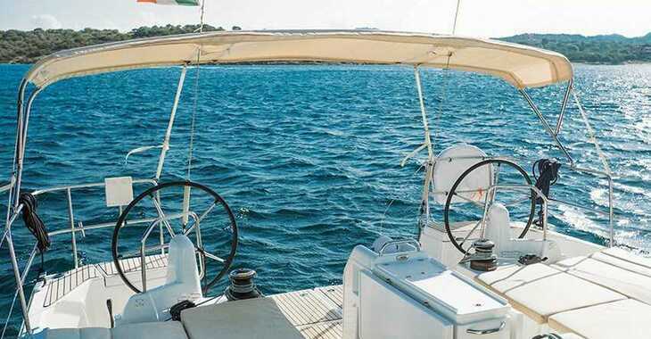 Chartern Sie segelboot in Marina di Portisco - Sun Odyssey 490