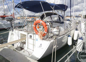 Rent a sailboat in Muelle de la lonja - Oceanis 43