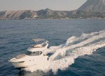 Rent a yacht in Marina el Portet de Denia - Jeanneau Prestige 400 fly