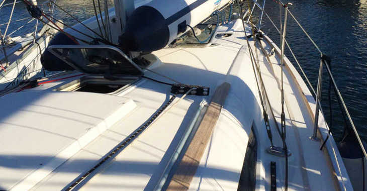 Rent a sailboat in Marina di Cannigione - Sun Odyssey 36i