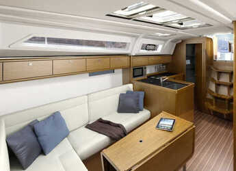 Rent a sailboat in Marina Sukosan (D-Marin Dalmacija) - Bavaria 37 Cruiser