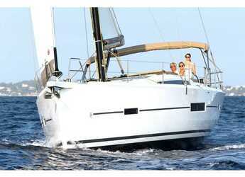 Rent a sailboat in Alimos Marina - Dufour 520 GL