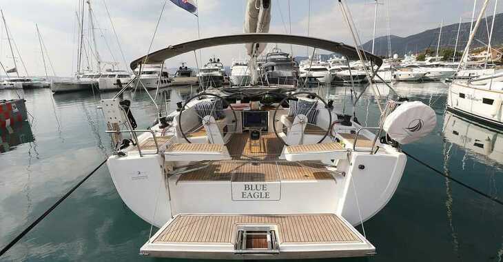 Rent a sailboat in Marina Kastela - Hanse 418 - 3 cab.