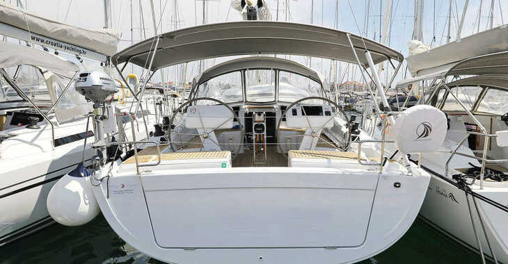 Rent a sailboat in Marina Kornati - Hanse 458