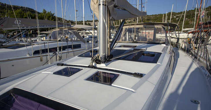 Rent a sailboat in Kremik Marina - Dufour 430 Grand Large
