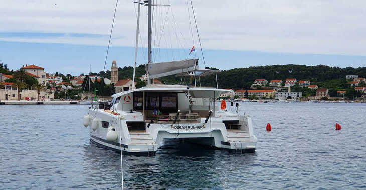 Louer catamaran à Marina Baotić - Astréa 42