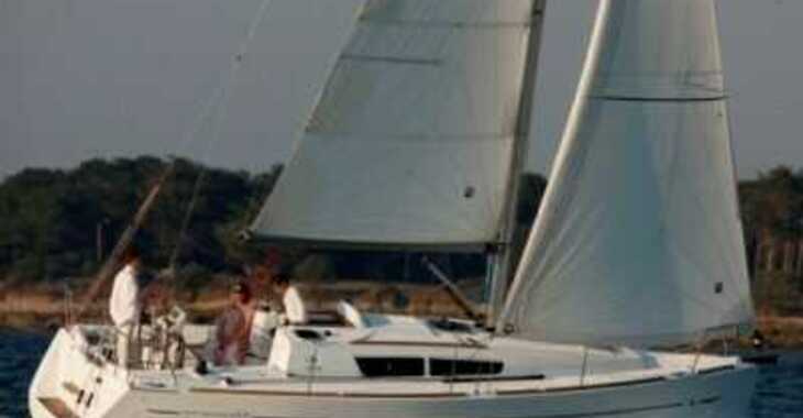 Rent a sailboat in Punta Ala - Sun Odyssey 33i