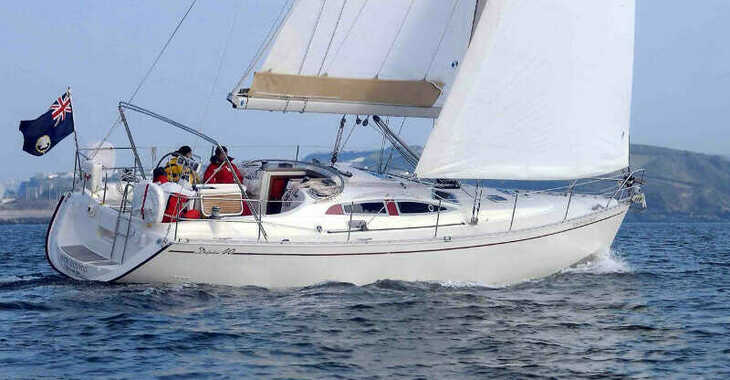 Rent a sailboat in Punta Ala - Delphia 40