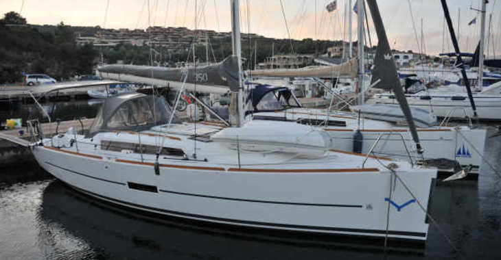 Rent a sailboat in Marina di Portisco - Dufour 350 Grand Large