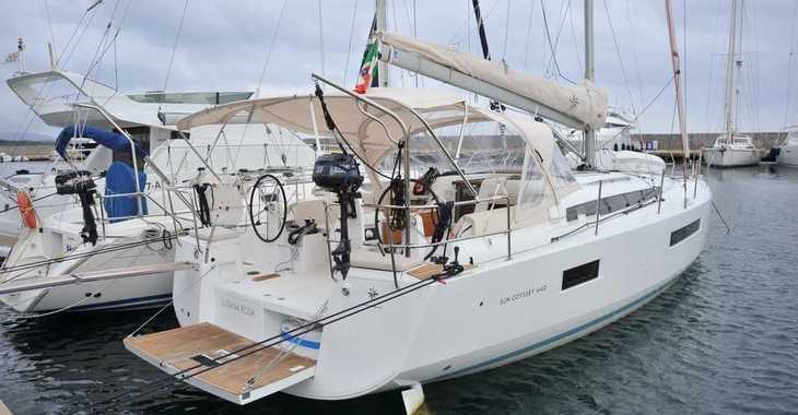 Chartern Sie segelboot in Marina di Portisco - Sun Odyssey 440