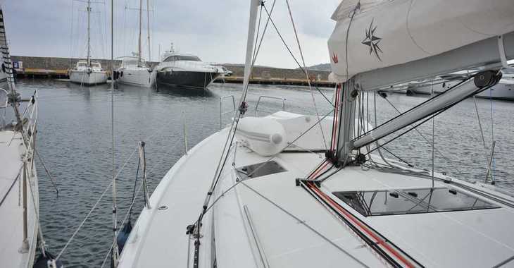 Chartern Sie segelboot in Marina di Portisco - Sun Odyssey 440