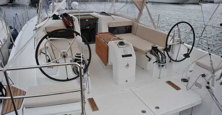 Rent a sailboat in Marina di Portisco - Sun Odyssey 440