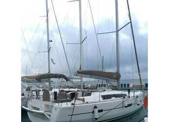Rent a sailboat in Porto Capo d'Orlando Marina - Dufour 412 GL