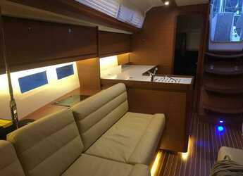 Rent a sailboat in Porto Capo d'Orlando Marina - Dufour 412 GL