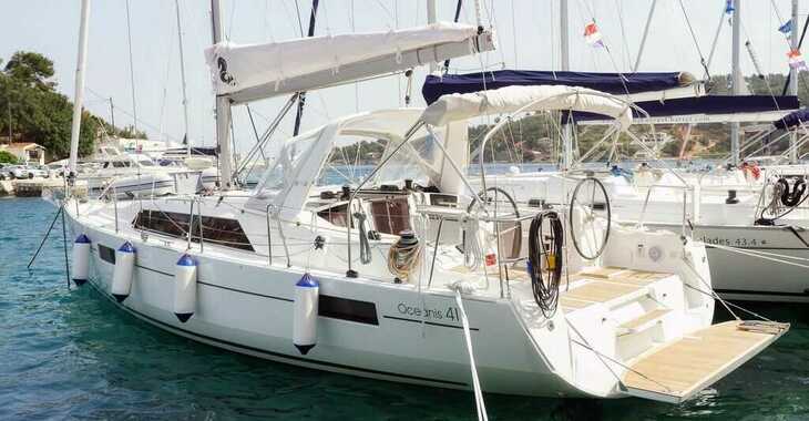 Rent a sailboat in Rogač - Oceanis 41.1