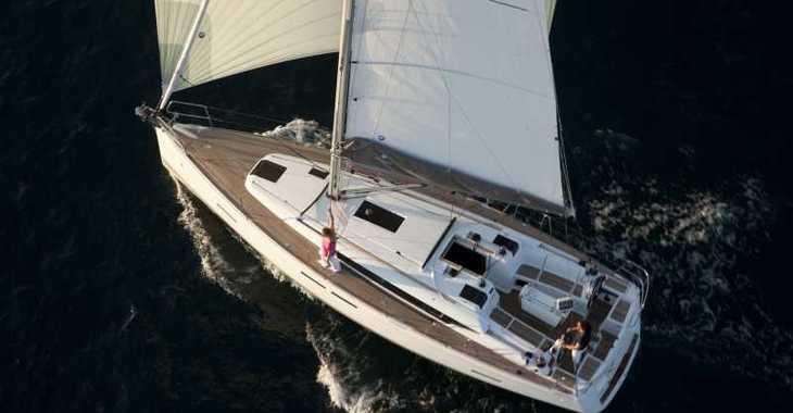 Rent a sailboat in Marina di Procida - Sun Odyssey 40.9