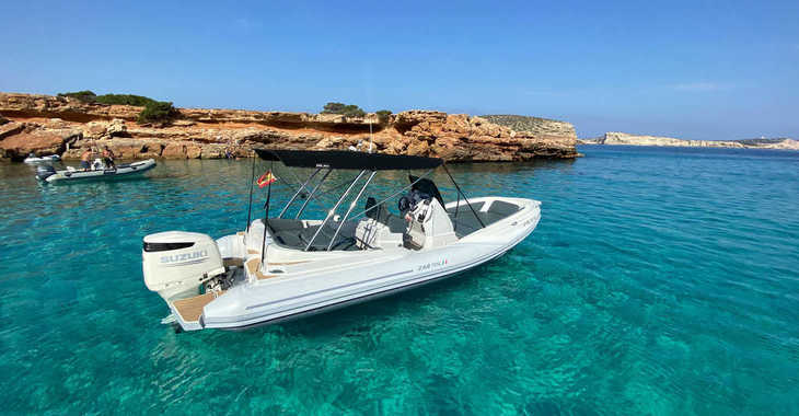 Rent a dinghy in Club Naútico de Sant Antoni de Pormany - Zar 79 Sport Luxury