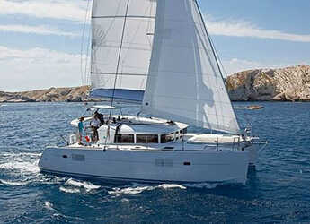 Rent a catamaran in Club Naútico de Sant Antoni de Pormany - Lagoon 400 S2
