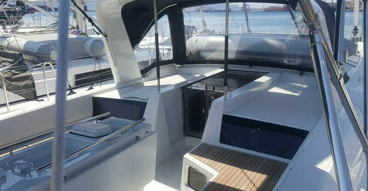Rent a sailboat in Lavrion Marina - Oceanis 51.1