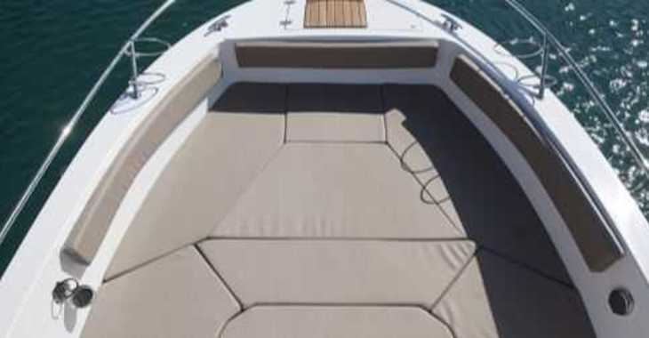 Rent a motorboat in Club de Mar - Pacific Craft 670 Open
