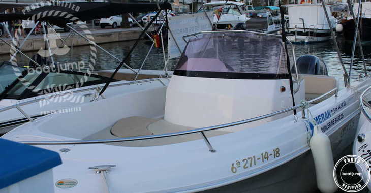 Rent a motorboat in Port Mahon - Pacific Craft 625 Open