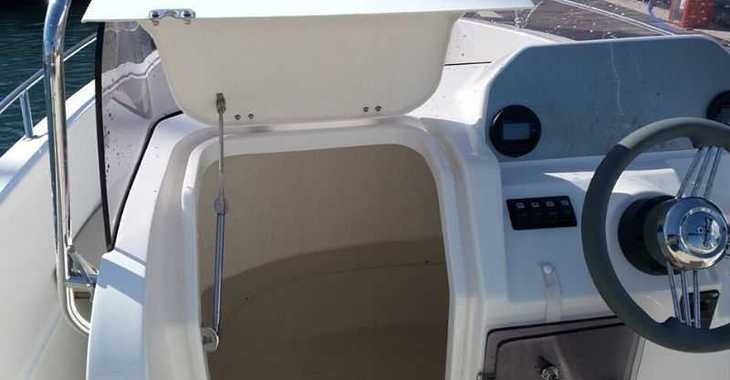 Rent a motorboat in Port Mahon - Pacific Craft 625 Open