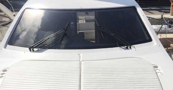 Chartern Sie yacht in Naviera Balear - Astondoa 43' Fly