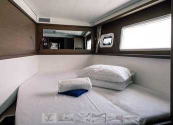 Rent a catamaran in Porto Vecchio Marina - Lagoon 450 Sport Top