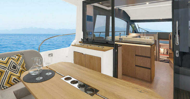 Rent a yacht in Veruda - Sealine F430