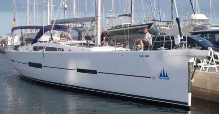 Rent a sailboat in Marina Gouvia - Dufour 560