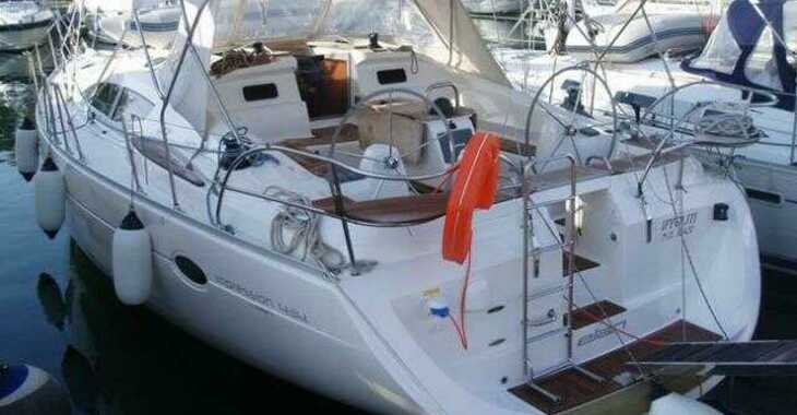 Rent a sailboat in Alimos Marina - Elan 434 Impression
