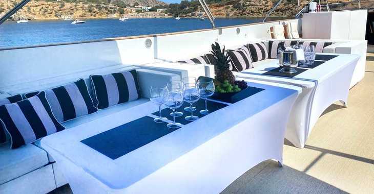 Chartern Sie yacht in Marina Ibiza - Mondomarine 120