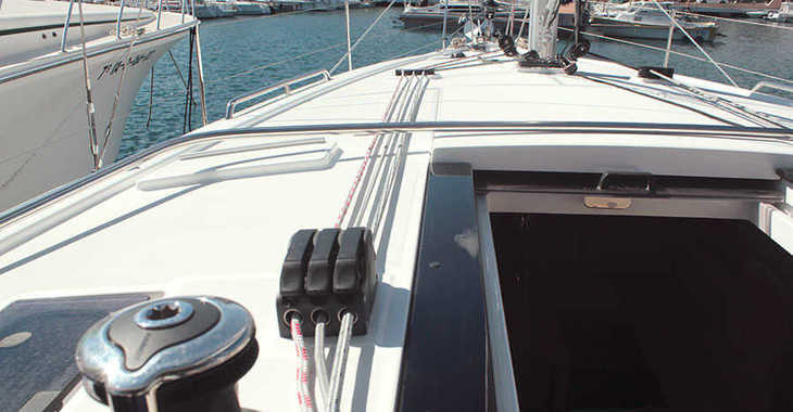 Rent a sailboat in Marina Port de Mallorca - Oceanis 41.1 (2 Heads)