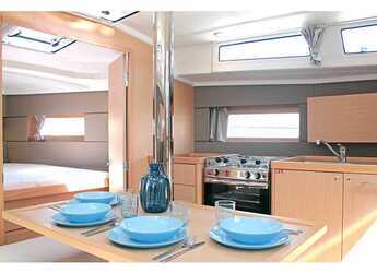 Rent a sailboat in Marina Port de Mallorca - Oceanis 38.1