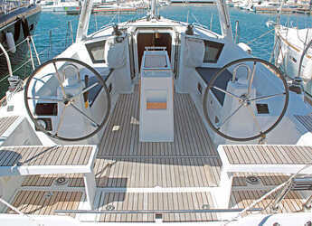 Rent a sailboat in Marina Port de Mallorca - Oceanis 38.1