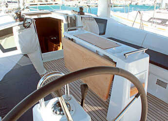 Rent a sailboat in Marina Port de Mallorca - Oceanis 38.1