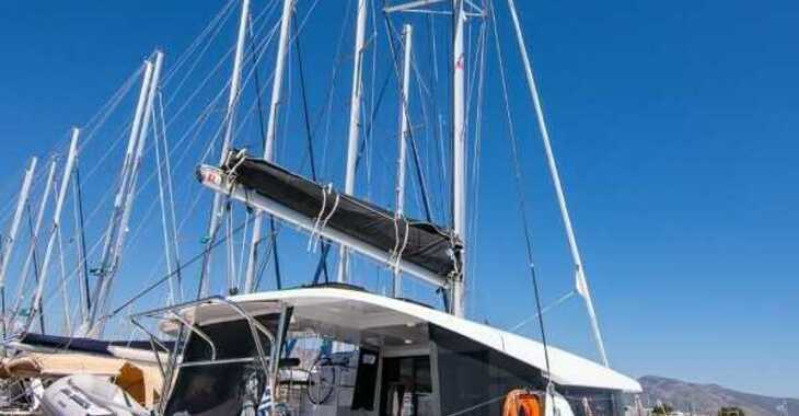 Rent a catamaran in Parikia Port - Lagoon 42