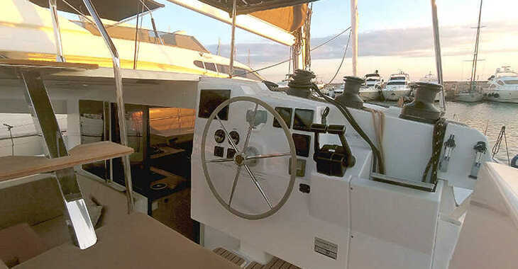 Rent a catamaran in Parikia Port - Fountaine Pajot