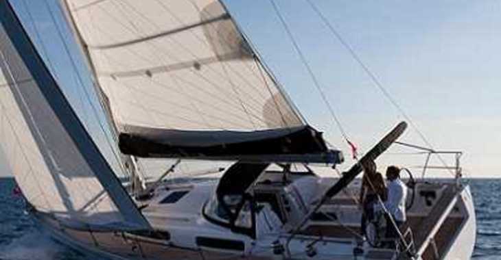Rent a sailboat in Naviera Balear - Salona 41