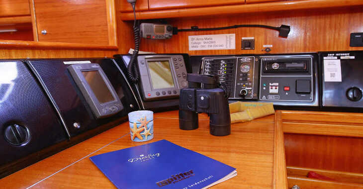 Chartern Sie segelboot in Marina Kornati - Bavaria 39 Cruiser