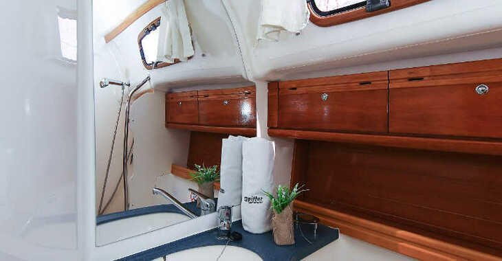 Rent a sailboat in Veruda - Bavaria 39 Cruiser