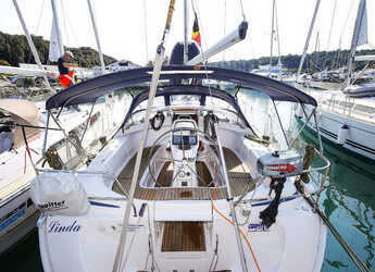 Rent a sailboat in Veruda - Bavaria 39 Cruiser