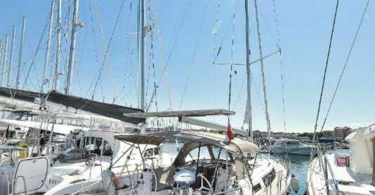Rent a sailboat in Marina Kornati - Bavaria Cruiser 37 - 2 cab.